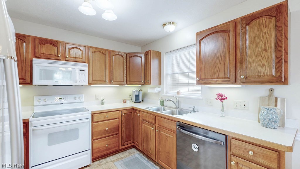 142 Carly Court Hartville OH 44632