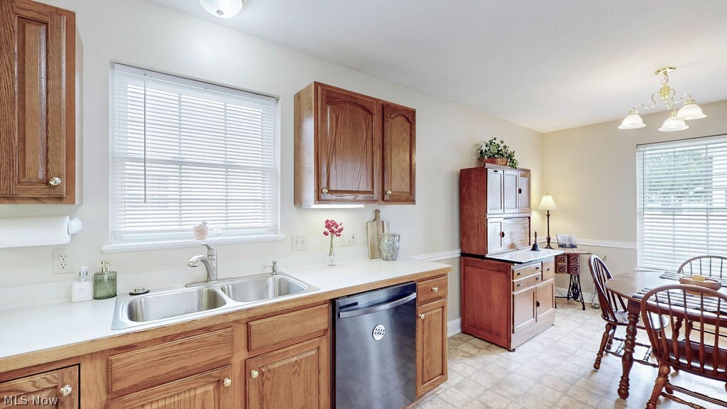 142 Carly Court Hartville OH 44632