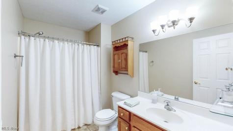 142 Carly Court Hartville OH 44632