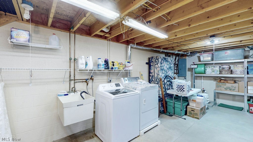 142 Carly Court Hartville OH 44632