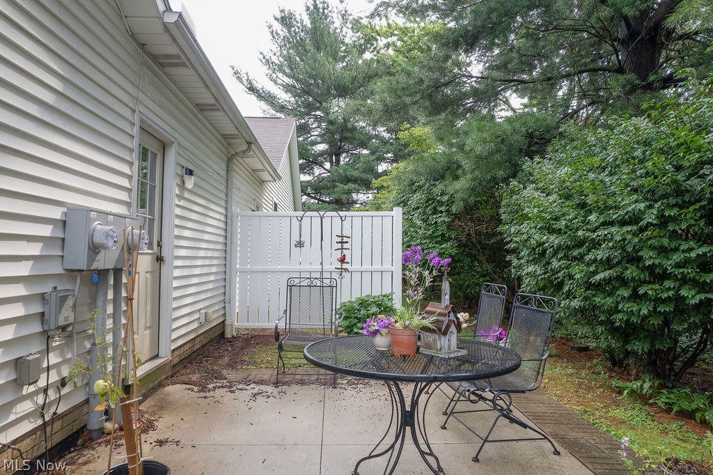 142 Carly Court Hartville OH 44632