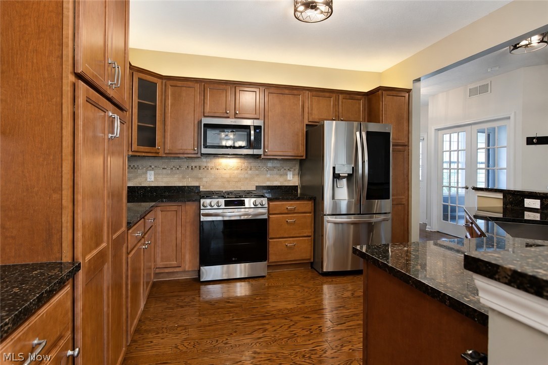 546 Hyannis Port Circle Avon Lake OH 44012