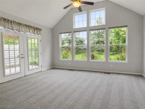 546 Hyannis Port Circle Avon Lake OH 44012