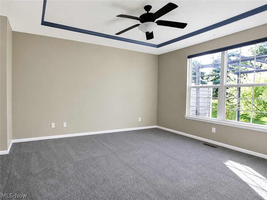 546 Hyannis Port Circle Avon Lake OH 44012