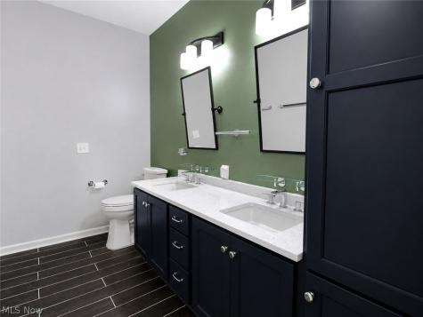 546 Hyannis Port Circle Avon Lake OH 44012