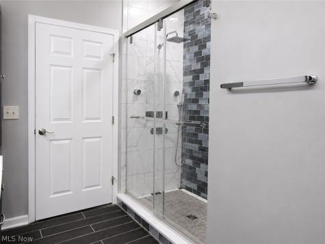 546 Hyannis Port Circle Avon Lake OH 44012