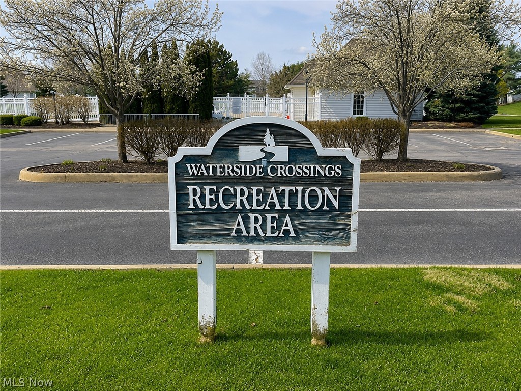 546 Hyannis Port Circle Avon Lake OH 44012