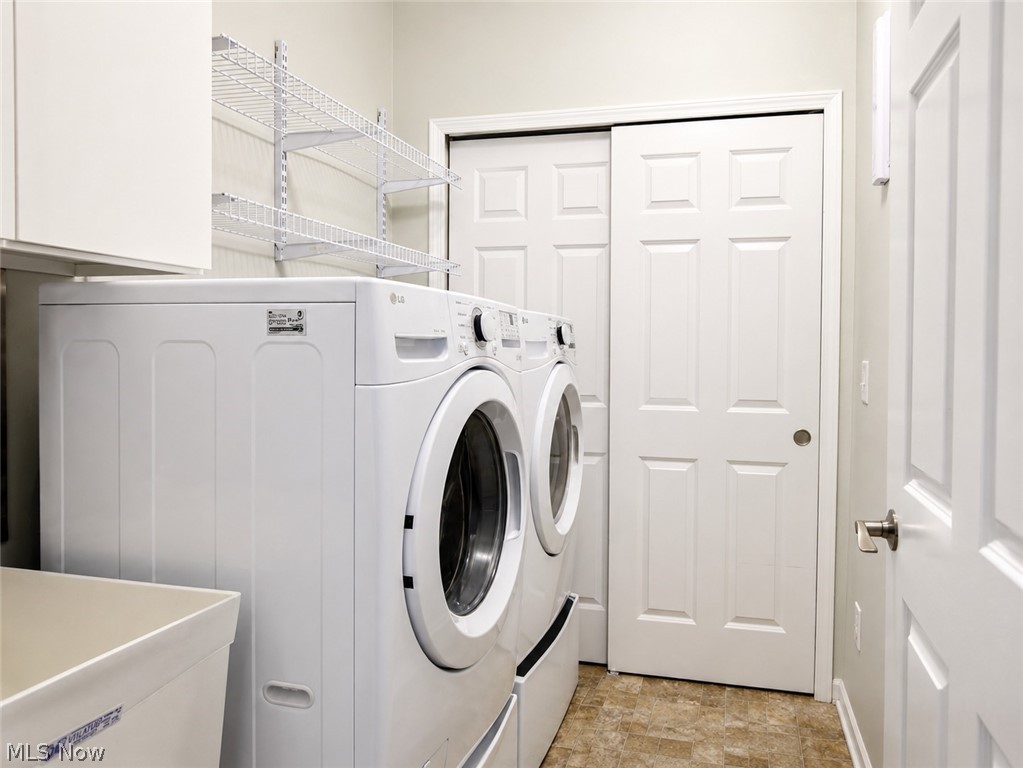 546 Hyannis Port Circle Avon Lake OH 44012