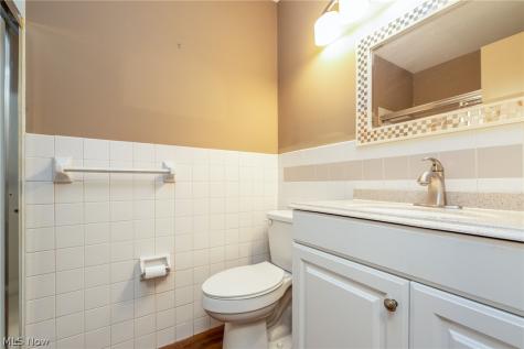 2112 Acacia Park Drive Lyndhurst OH 44124