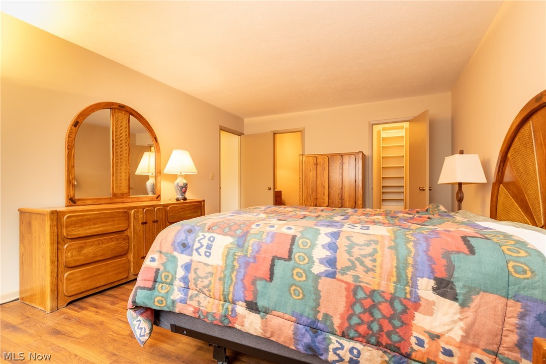 2112 Acacia Park Drive Lyndhurst OH 44124