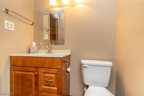 2112 Acacia Park Drive Lyndhurst OH 44124