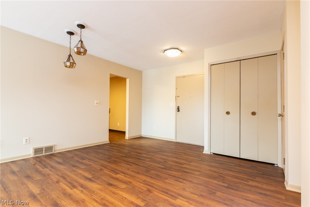 2112 Acacia Park Drive Lyndhurst OH 44124