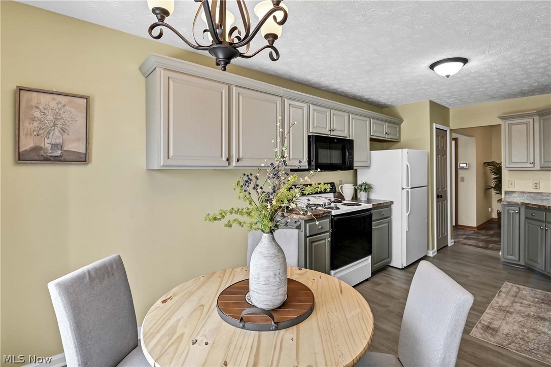 31170 Lily Lane North Olmsted OH 44070