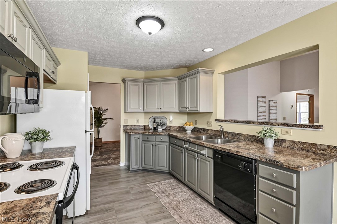 31170 Lily Lane North Olmsted OH 44070