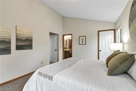 31170 Lily Lane North Olmsted OH 44070