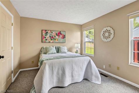 31170 Lily Lane North Olmsted OH 44070