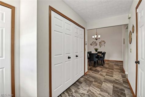 31170 Lily Lane North Olmsted OH 44070