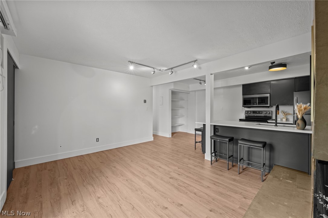 1712 Treetop Trail Akron OH 44313