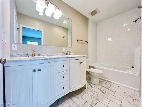 1143 Auburn Avenue Cleveland OH 44113