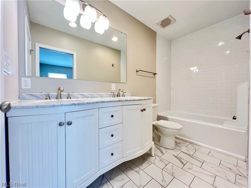 1143 Auburn Avenue Cleveland OH 44113