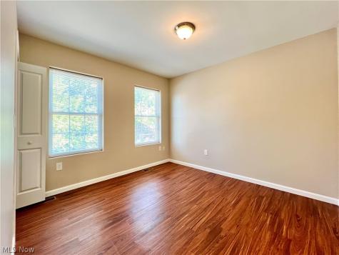 1143 Auburn Avenue Cleveland OH 44113