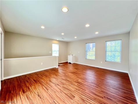 1143 Auburn Avenue Cleveland OH 44113