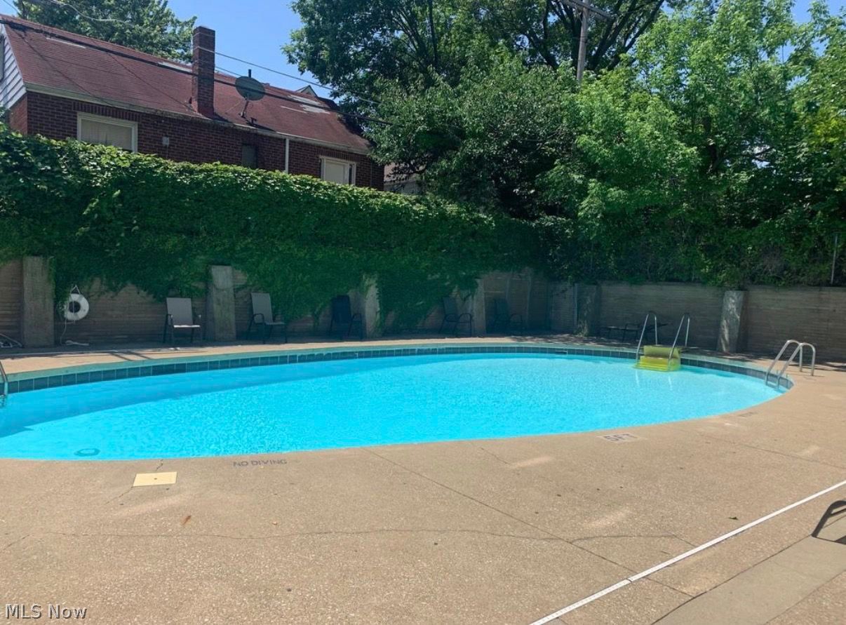 14567 Madison Avenue Lakewood OH 44107