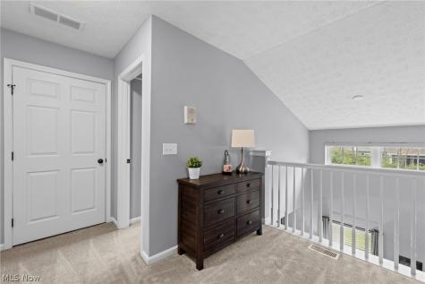 13913 Woodcroft North Royalton OH 44133