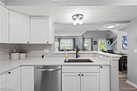 13913 Woodcroft North Royalton OH 44133