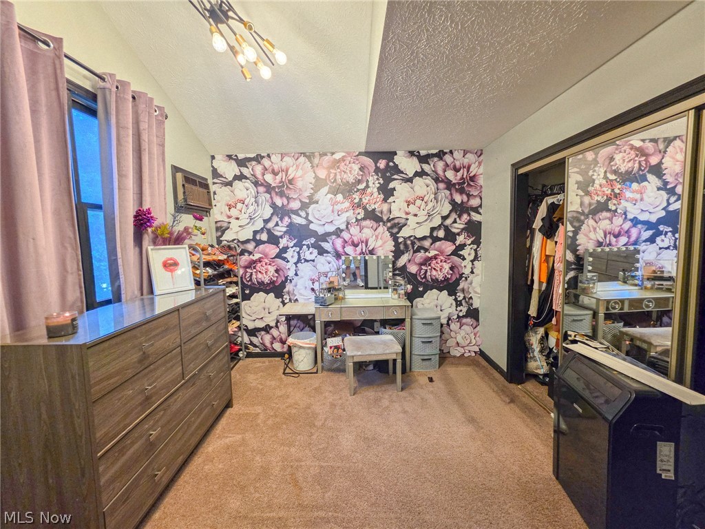 7493 Huntington Drive Youngstown OH 44512