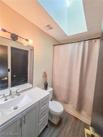 7493 Huntington Drive Youngstown OH 44512
