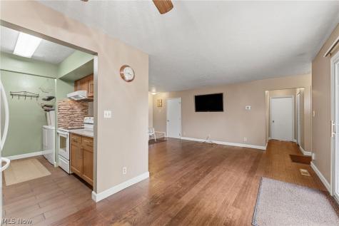 6864 Beacon Drive Mentor OH 44060