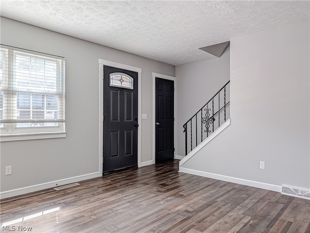 290 Lincoln Street SW Hartville OH 44632