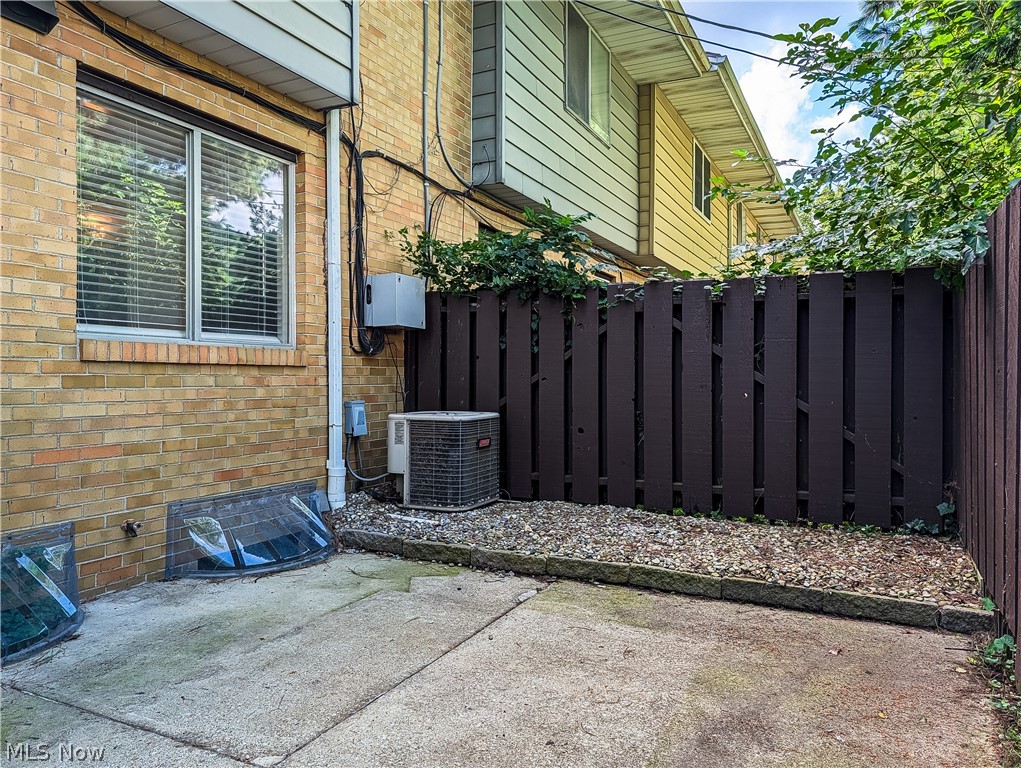 290 Lincoln Street SW Hartville OH 44632