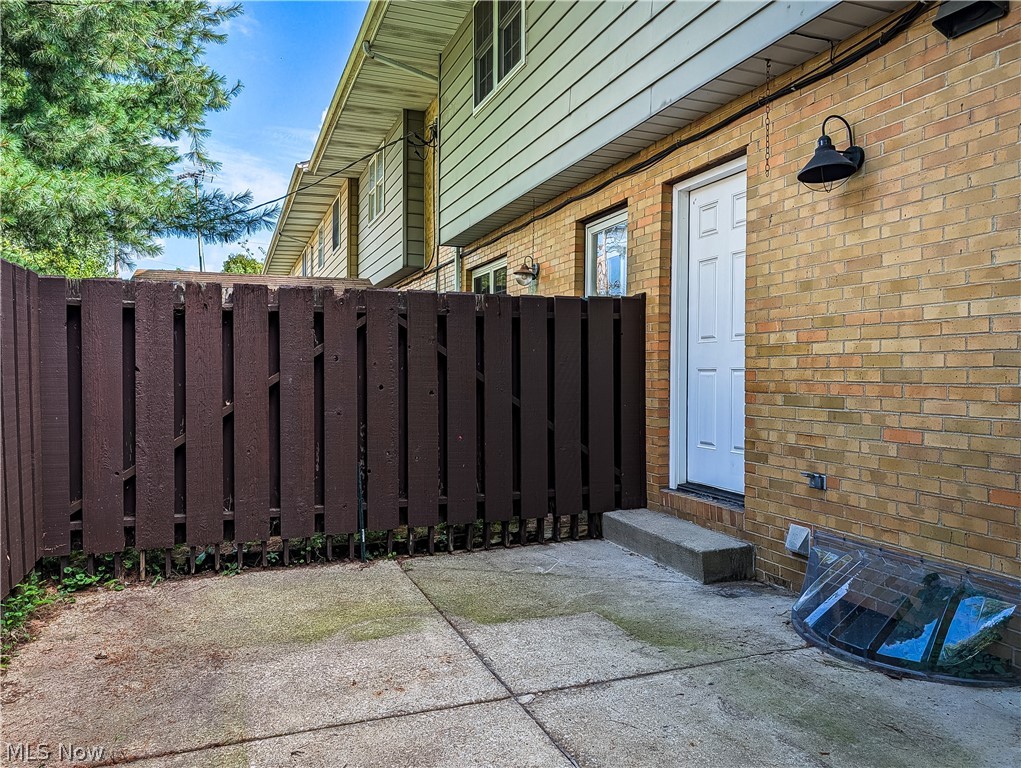 290 Lincoln Street SW Hartville OH 44632