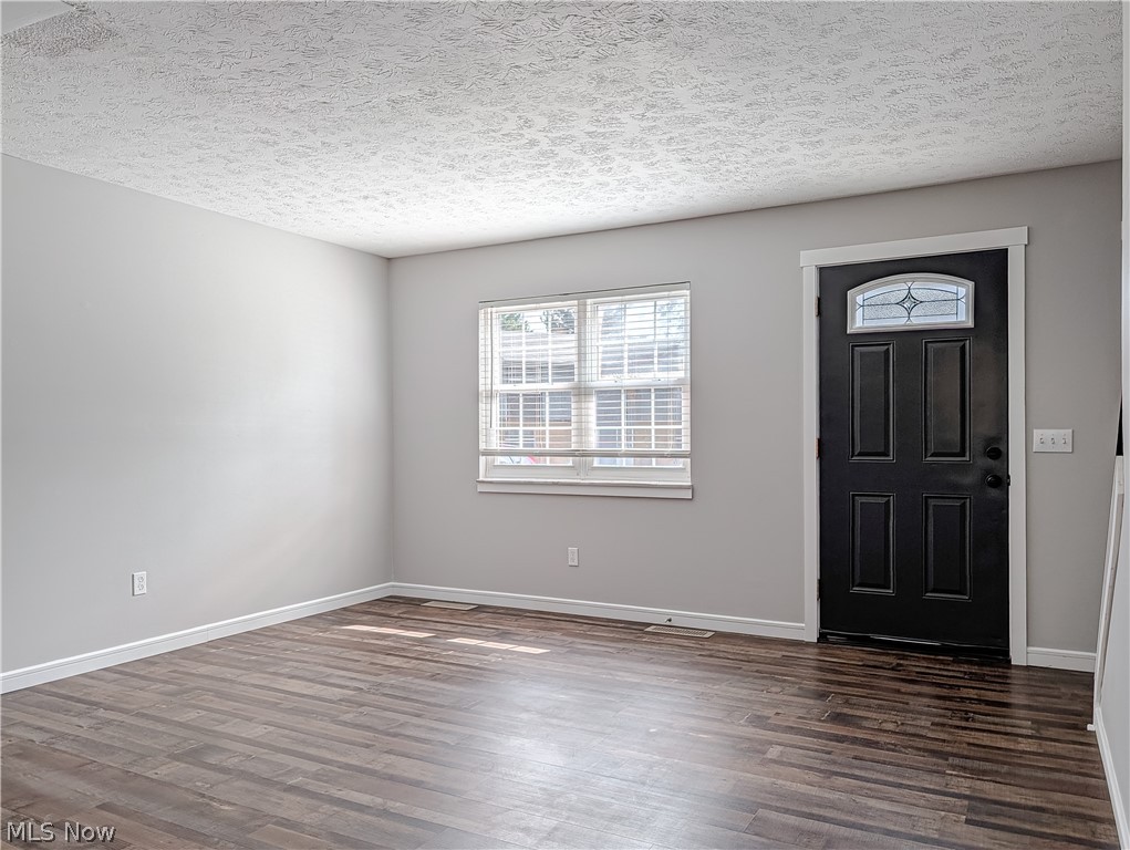 290 Lincoln Street SW Hartville OH 44632