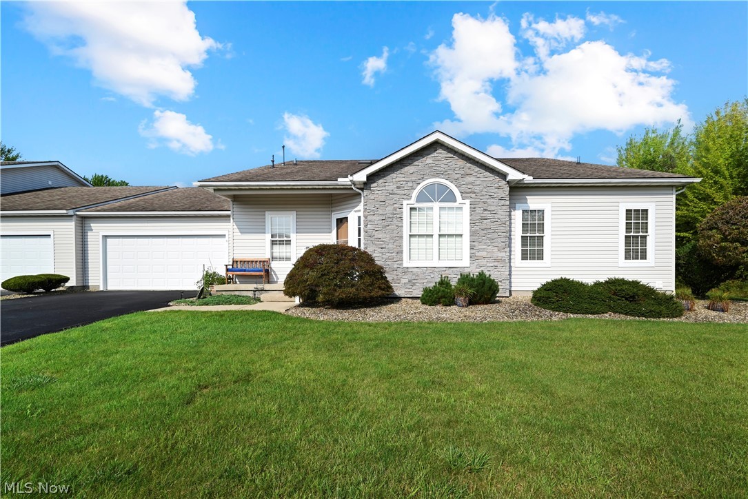 21 Abbington Drive NW Warren OH 44481