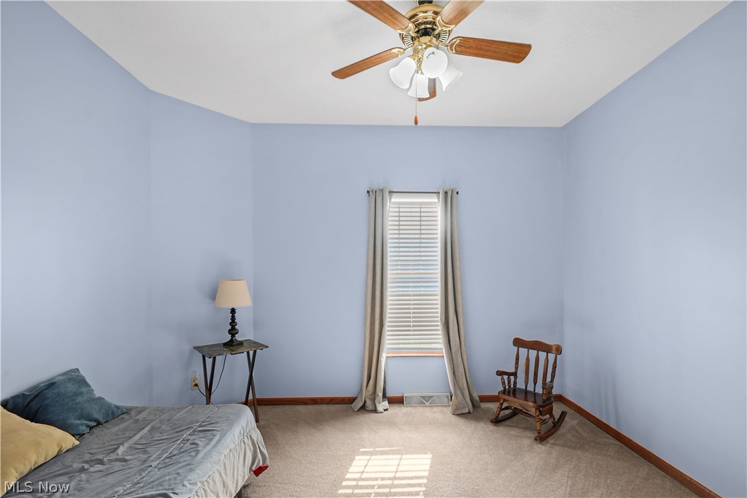 21 Abbington Drive NW Warren OH 44481