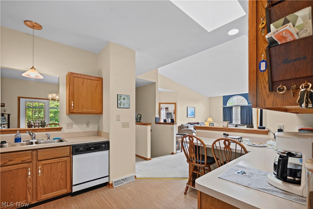 21 Abbington Drive NW Warren OH 44481