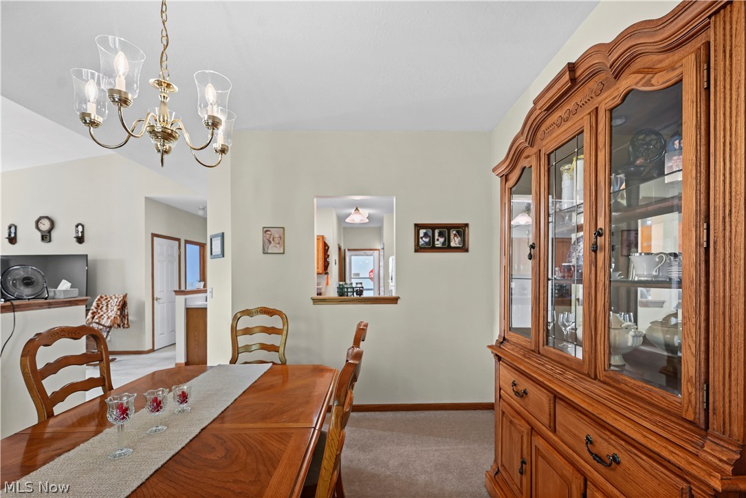 21 Abbington Drive NW Warren OH 44481
