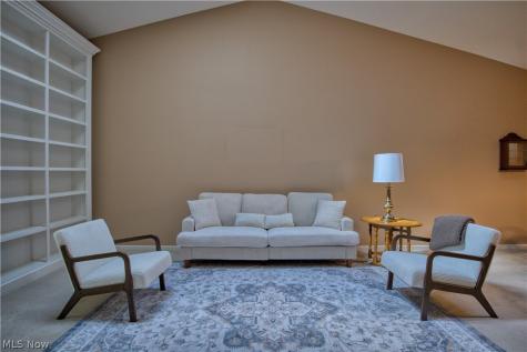 1108 Shadow Ridge Drive Niles OH 44446