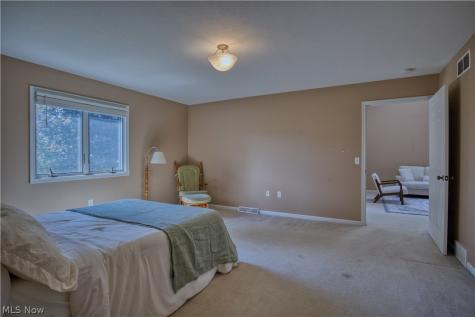 1108 Shadow Ridge Drive Niles OH 44446