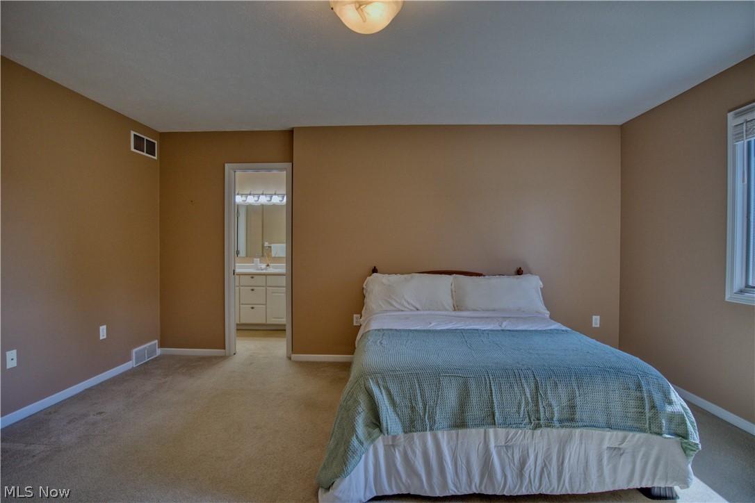 1108 Shadow Ridge Drive Niles OH 44446
