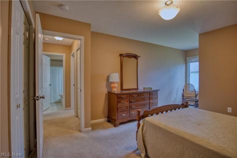 1108 Shadow Ridge Drive Niles OH 44446