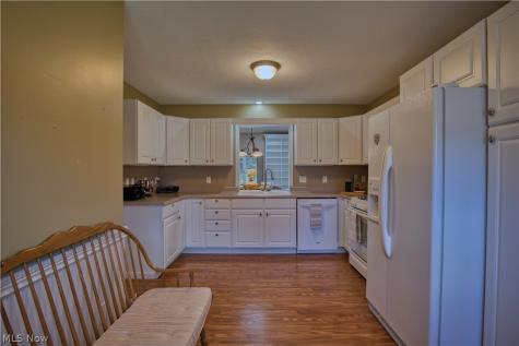 1108 Shadow Ridge Drive Niles OH 44446