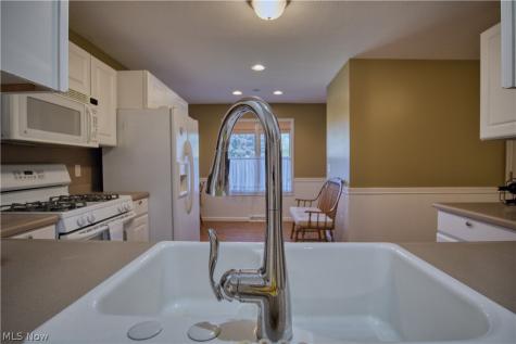1108 Shadow Ridge Drive Niles OH 44446