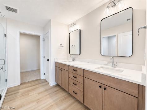 452 Bordeaux Boulevard Broadview Heights OH 44147