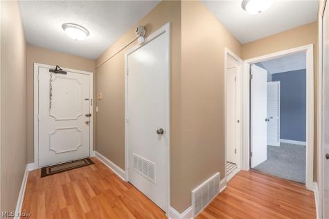 1155 Charter Oak Lane Westlake OH 44145
