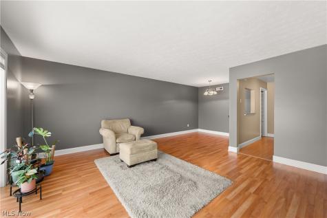 1155 Charter Oak Lane Westlake OH 44145
