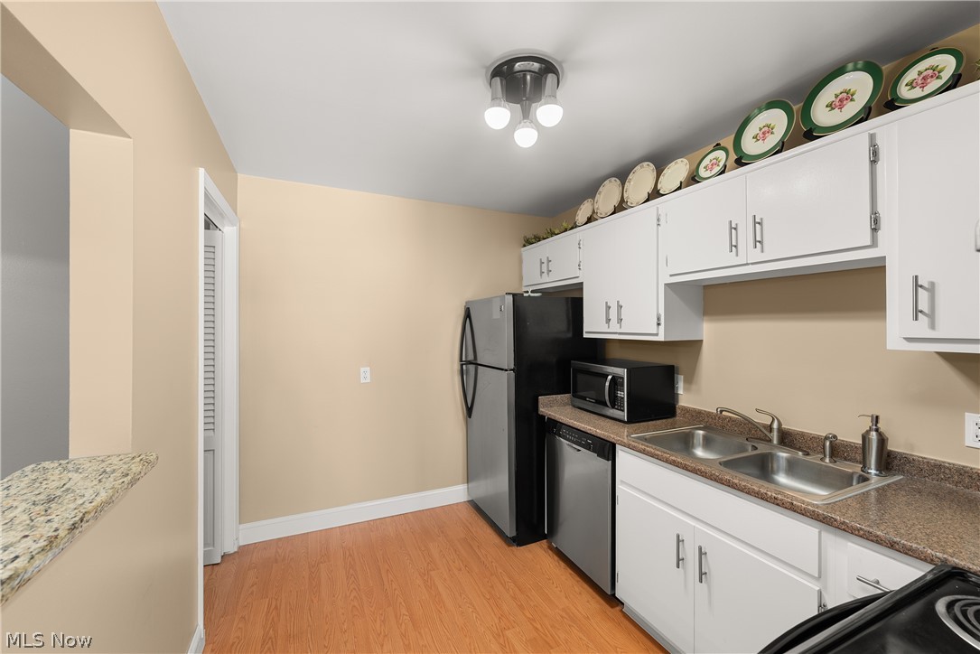 1155 Charter Oak Lane Westlake OH 44145